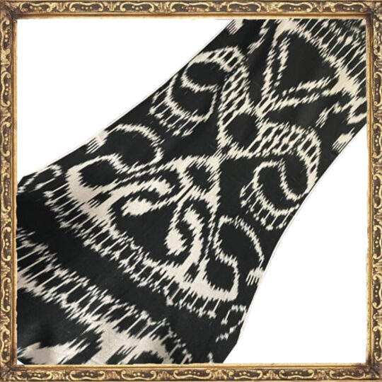 Ikat noir