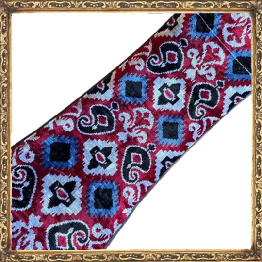 Velours Ikat Rouge Noir et Bleu