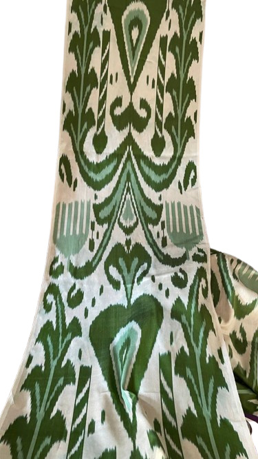 Botanischer Ikat Stoff grün detailliert