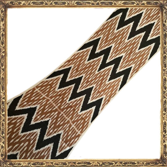 Tela ikat de galón escalonado