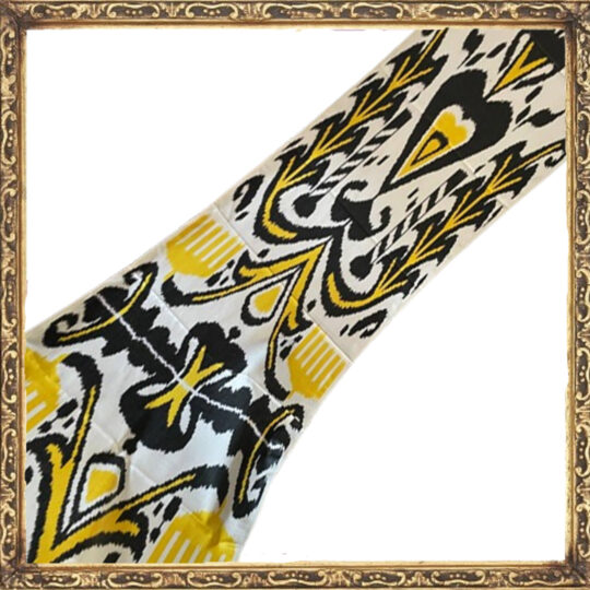 Tessuto ikat a contrasto audace