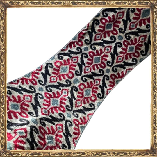 Terciopelo Ikat Rojo Negro y Gris