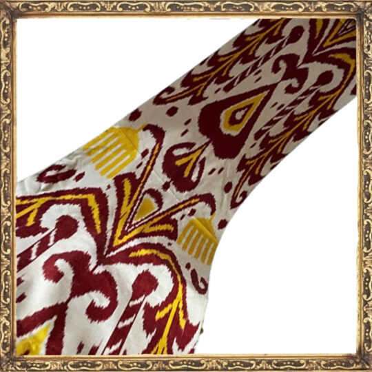Soie ikat aux couleurs riches