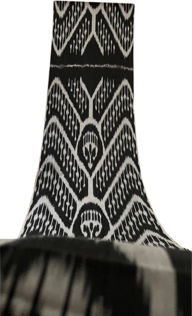 Tejido Forma V Blanco Negro Ikat