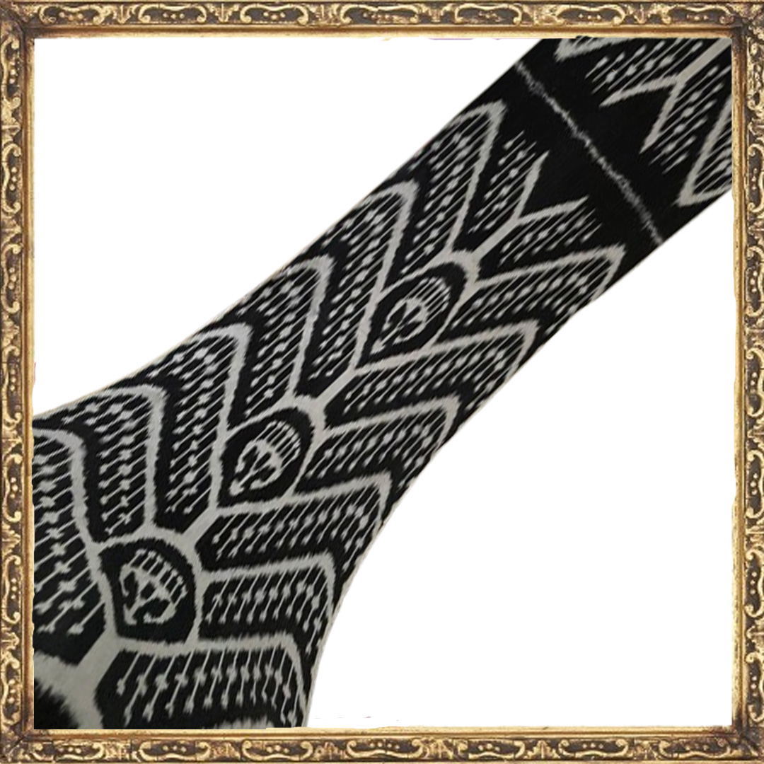 Tejido Ikat Forma V Blanco Negro