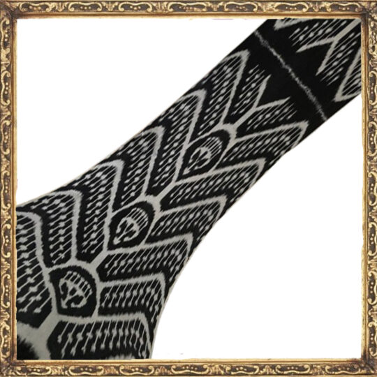 Tissu Ikat Motif V Noir Blanc